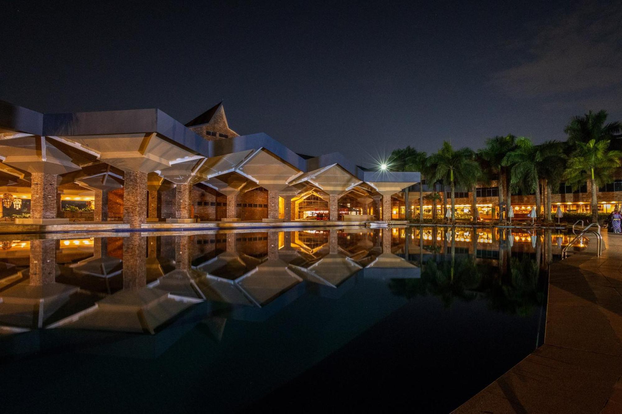 Speke Resort And Conference Center Kampala Exterior photo