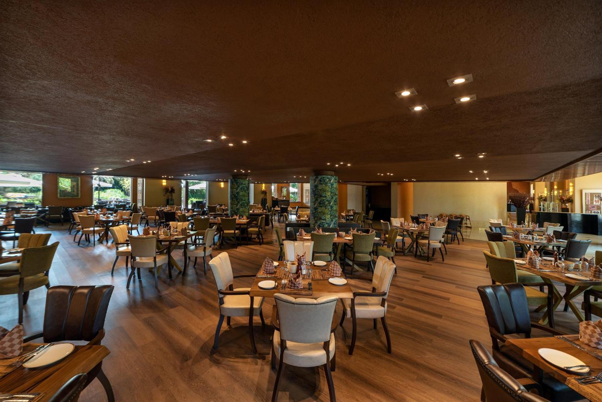 Speke Resort And Conference Center Kampala Exterior photo